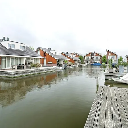 Lodge Boathouse Suburban Amsterdam Uitgeest