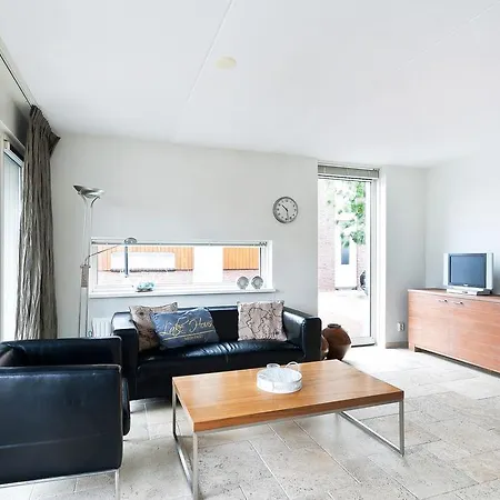 Lodge Boathouse Suburban Amsterdam