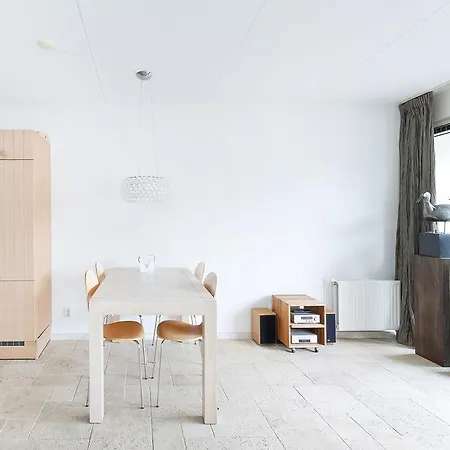 Lodge Boathouse Suburban Amsterdam *