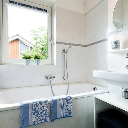 Lodge Boathouse Suburban Amsterdam