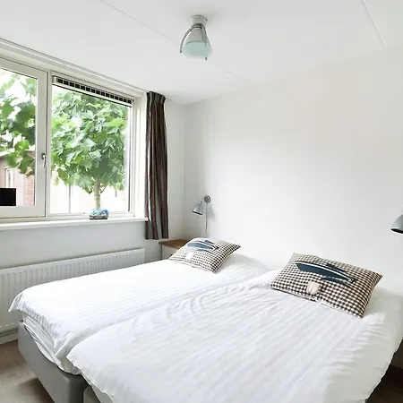 Lodge Boathouse Suburban Amsterdam *