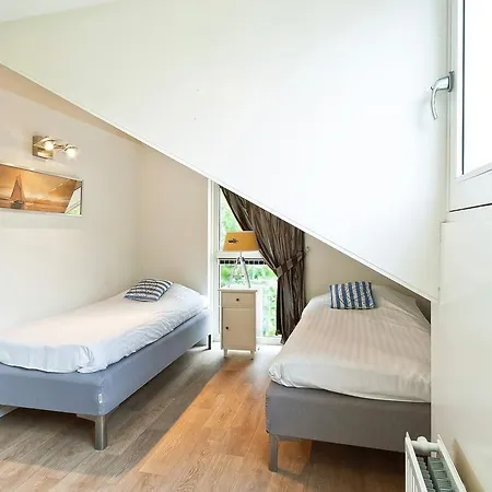 Lodge Boathouse Suburban Amsterdam Uitgeest