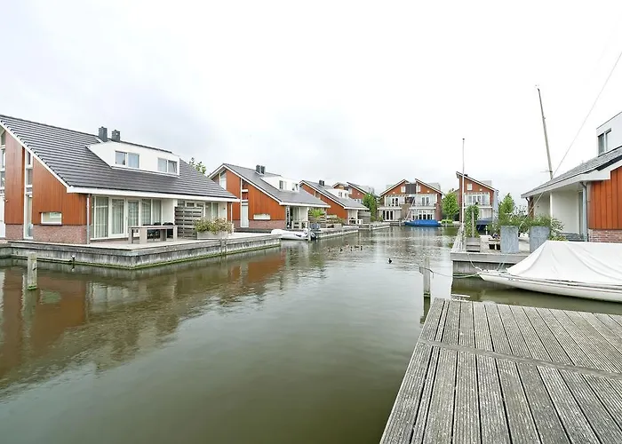 Jaktstuga Boathouse Suburban Amsterdam Uitgeest