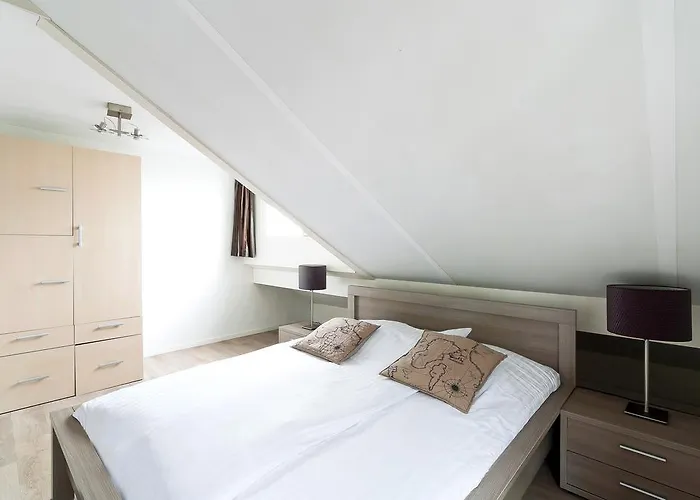 Boathouse Suburban Amsterdam *